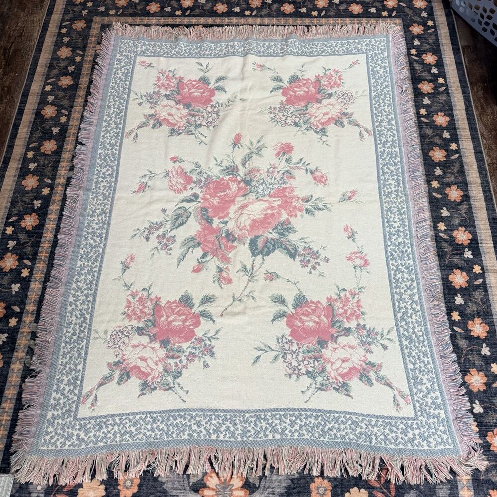 VTG Cotton Throw Country Roses Pink Floral Fringe Blanket Pastel Cottage Core